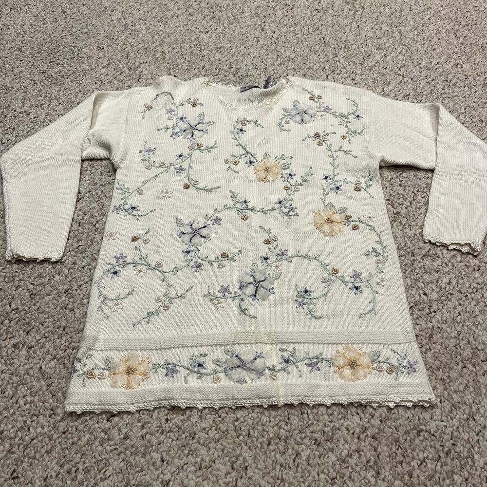 By Design Vintage Embroidered Beaded Sweater Sz M Petite Cottagecore Floral